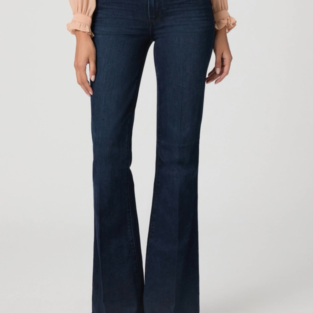 Paige Denim Genevieve flare jeans in All night wash.Size 29